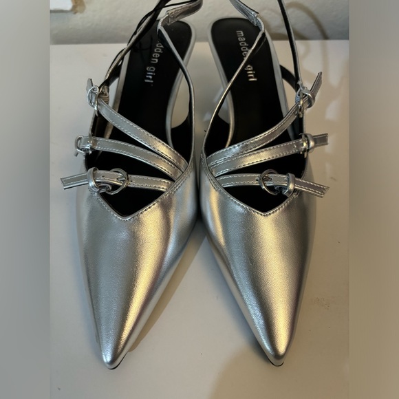 SOLD DO NOT BUY Steve Madden Madden Girl Silver Metallic Kitten Heel Slingback - Picture 3 of 5